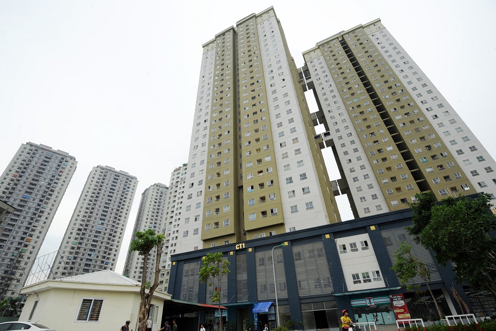 thay bình ắc quy ô tô tại chung cư Nam Xa La, quận Hà Đông, Hà Nội