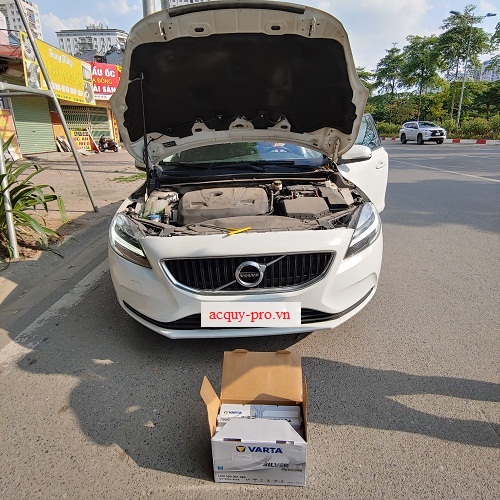 thay ắc quy chính cho xe volvo