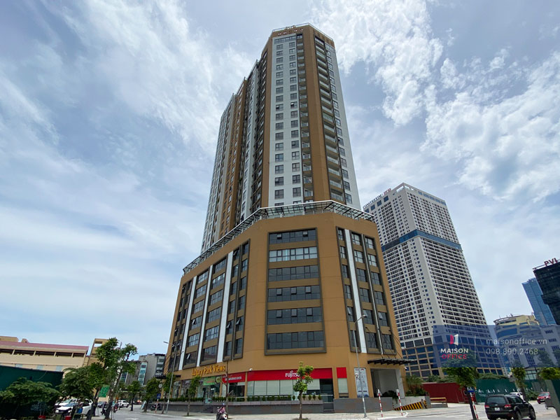 thay bình ắc quy ô tô tại LUXYRY PARK VIEW, Dương Đình Nghệ, quận Cầu Giấy, Hà Nội