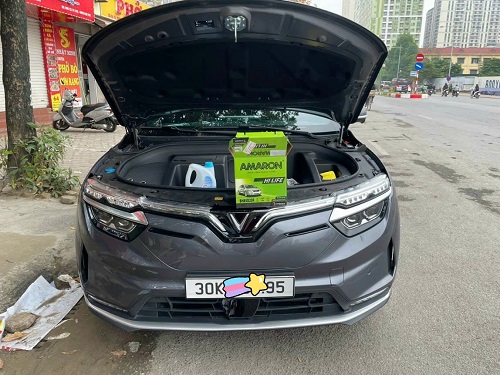 ắc quy cho xe vinfast vf8