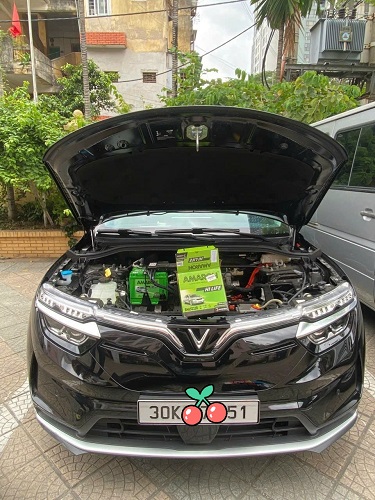 ắc quy cho xe điện Vinfast vf8