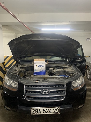 Thay ắc quy xe Hyundai Tucson