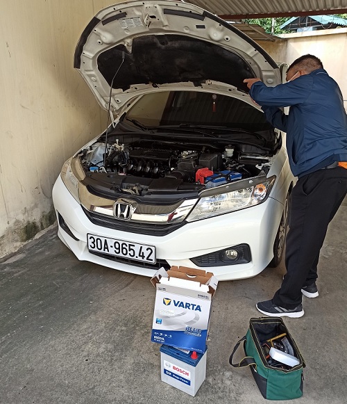 Thay ắc quy xe Honda City