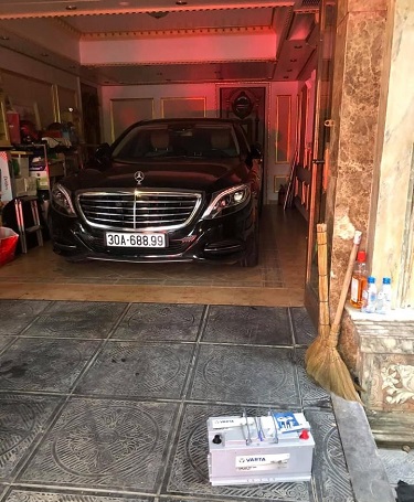 Ắc quy cho xe Mercedes benz E400