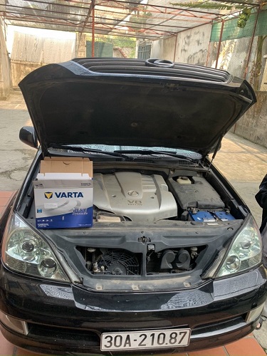 Thay ắc quy xe Lexus LX570
