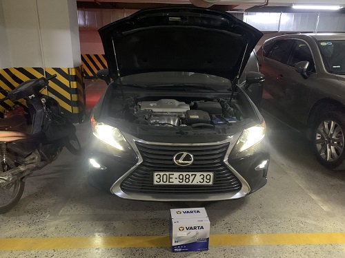 Thay ắc quy xe Lexus RX350
