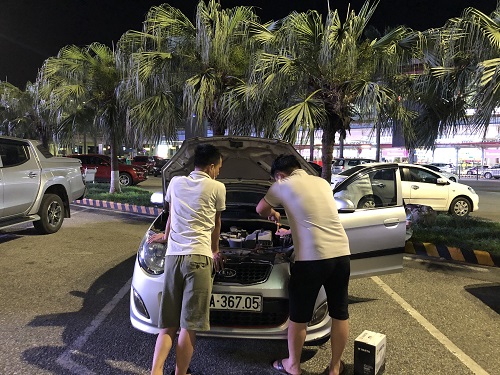 cứu hộ ắc quy tại sân bay nội bài