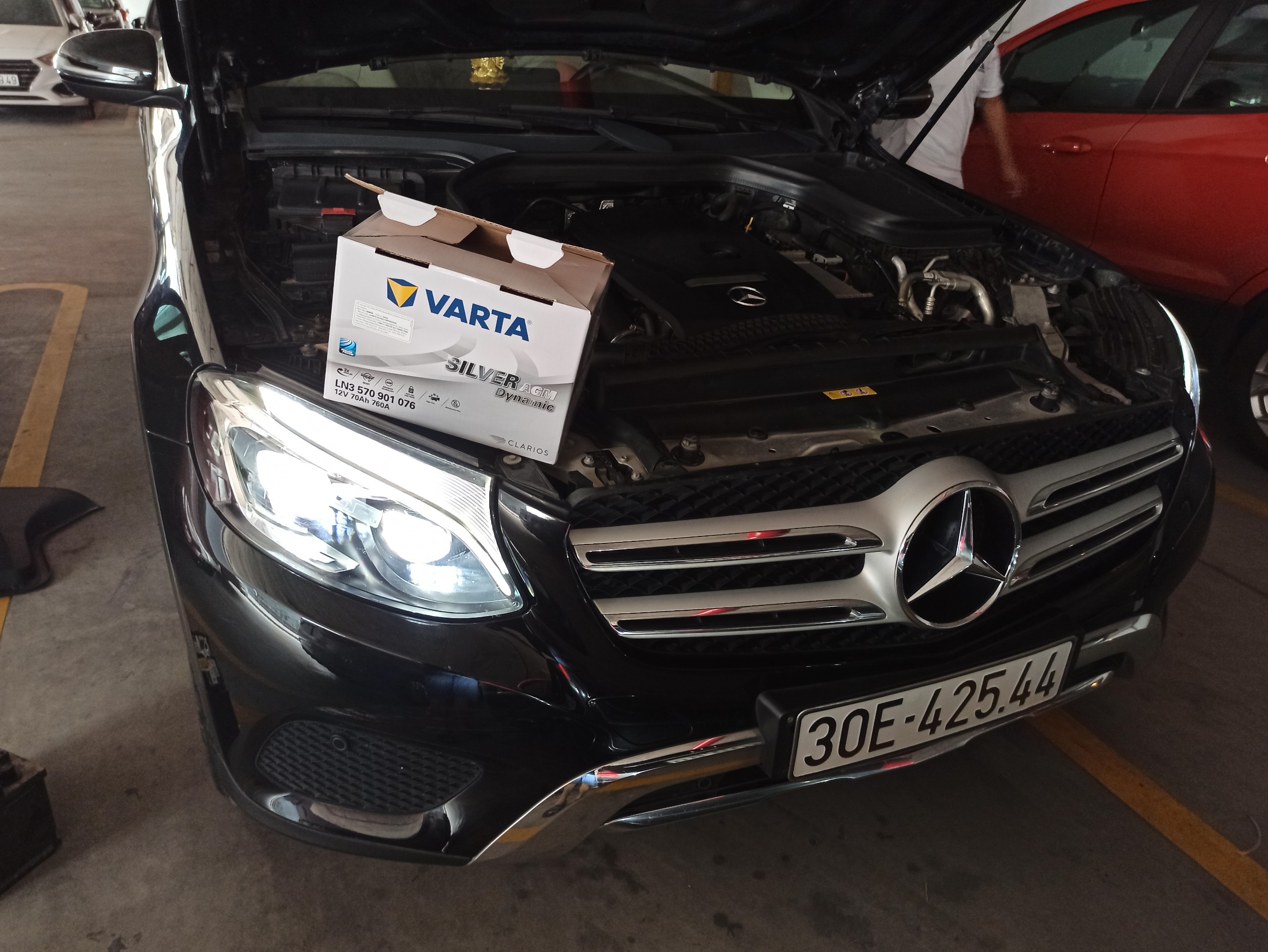 Ắc quy varta AGM 70ah cho Mercedes GLK300