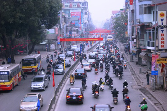 Cứu hộ ắc quy tại phố Tôn Đức Thắng