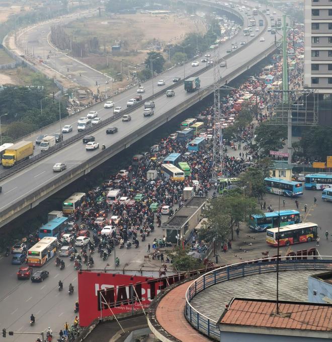cứu hộ ắc quy tại đường Phạm Hùng