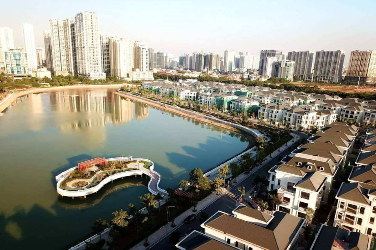 thay bình ắc quy ô tô tại Vinhome Green Bay, quận Nam Từ Liêm